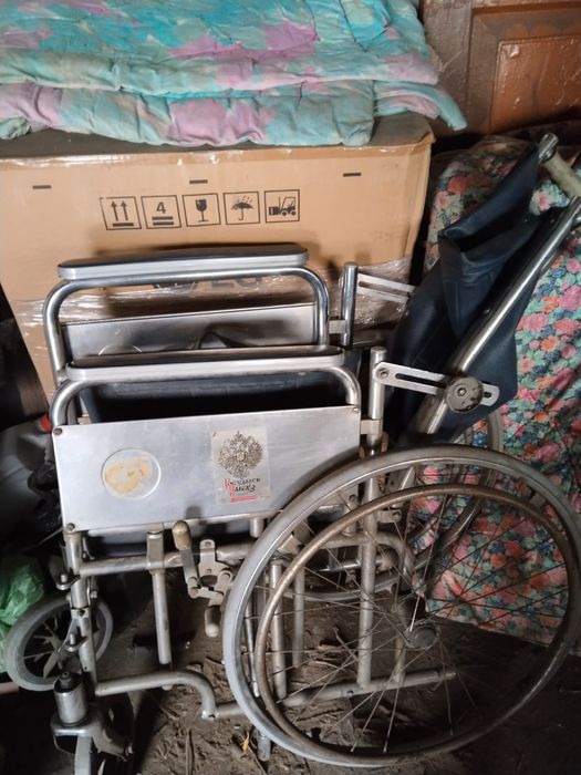 Инвалидная коляска