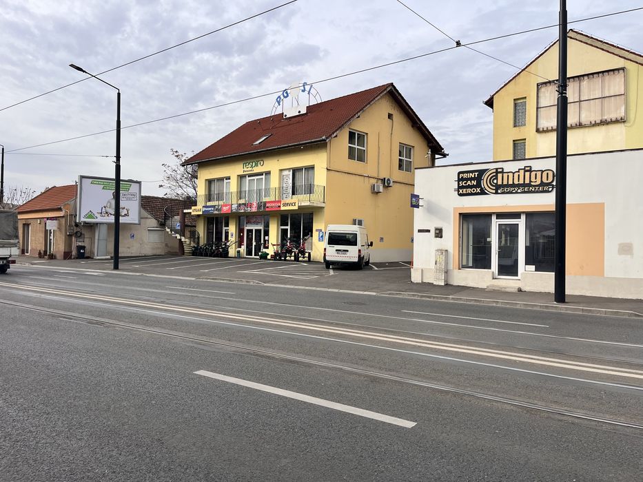 De inchiriat Spatiu comercial ,b dul decebal 39