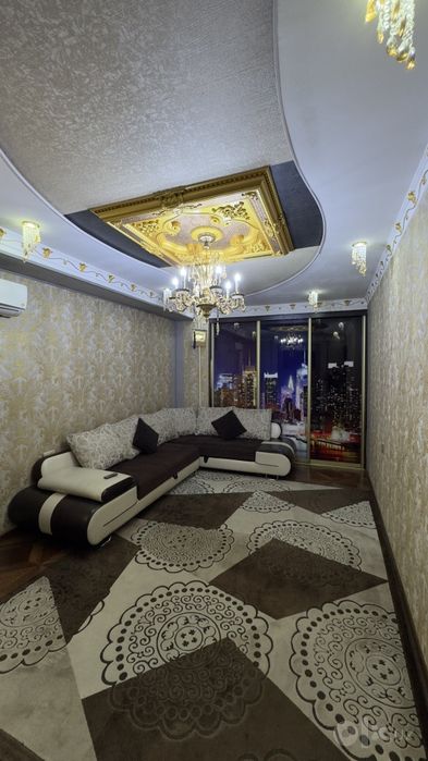 Срочно Продаётся Под Домом Метро Новза Алиев  2х комнотная