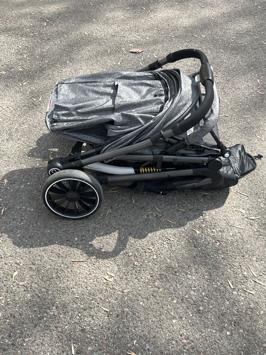 Детская коляска