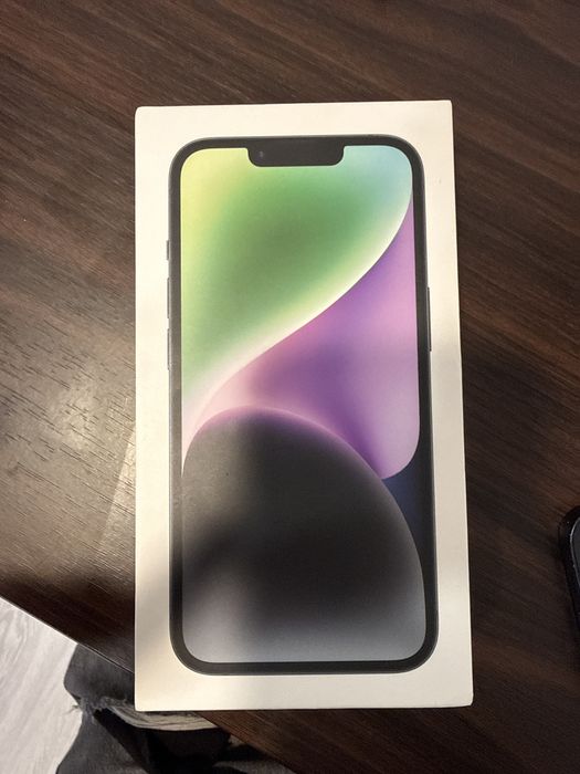 Iphone 14 с зарядно
