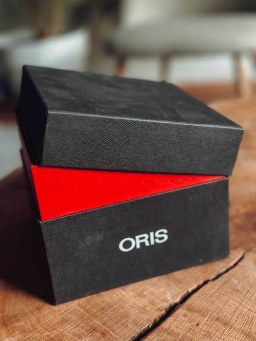 Oris Aquis Date Grey Dial Green Bezel 43mm automatic