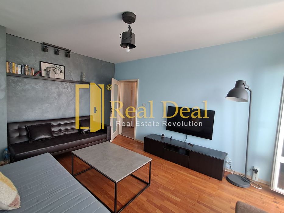 Дава се под наем Тристаен апартамент в София, Левски Г - 92 кв.м за 614 € - Снимка #1