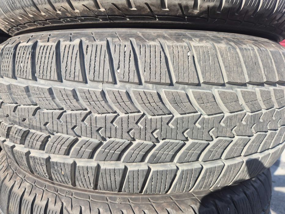 4 Anvelope de IARNA - 235/65/17 108H - DEBICA FRIGO - CA NOI - DOT 2024 !
