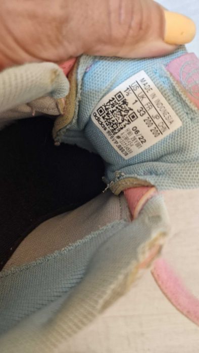 Adidas 33 номер 2 броя оригинални детски маратонки
