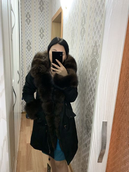 Продам парку с натуралным мех