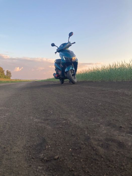 Продам скутер м 10 в идеале
