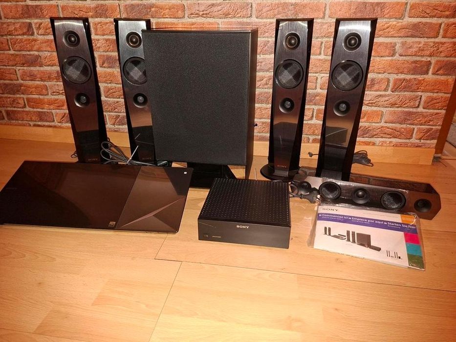 Sony BDV-N7200W 5.1-Channel 1200W 3D Smart Blu-ray Home Theater System