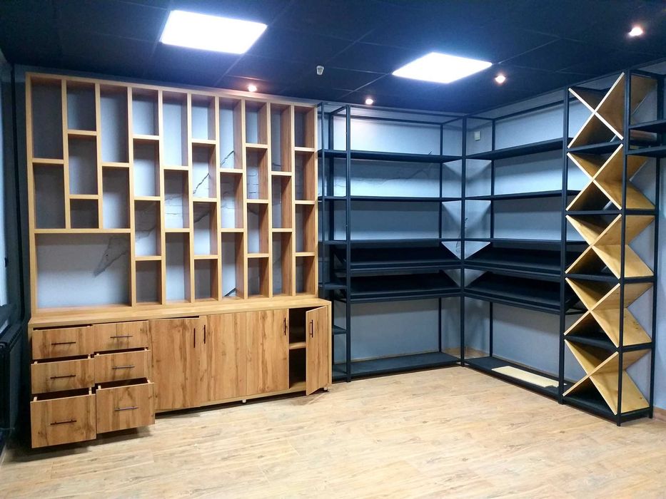 Витрины торговые и стеллажи на заказ