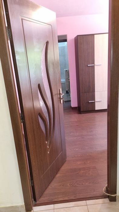 Persoana fizica vând apartament cu 3 camere in Mănăștur