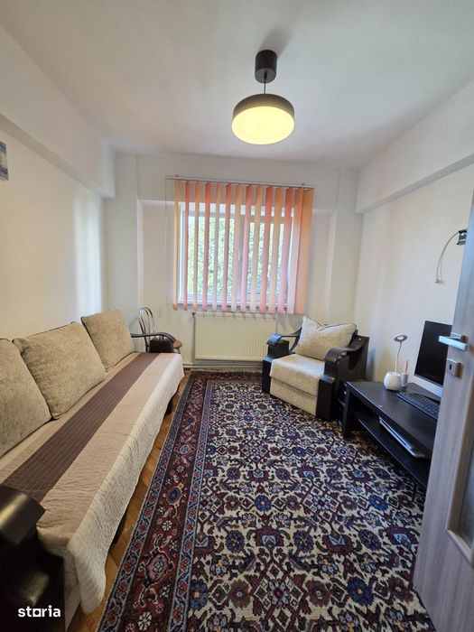 3 Camere confort 1 Garii Mobilat complet