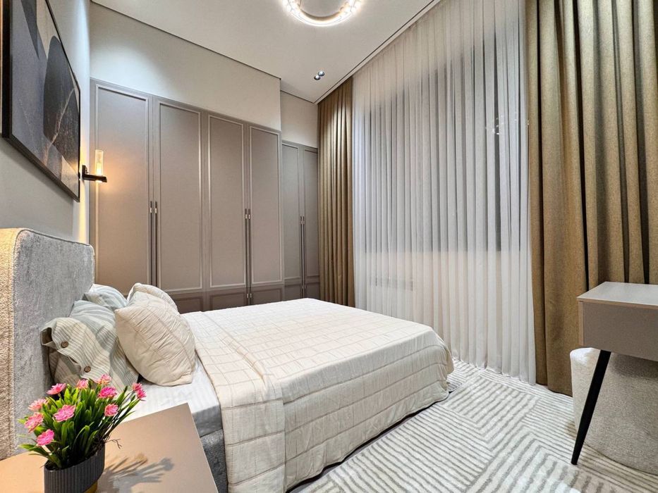 Кипарис ор-р Алайский площадь Мустакиллик