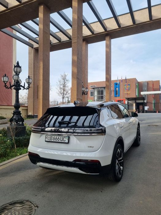 Enovate Me7 elektromobil