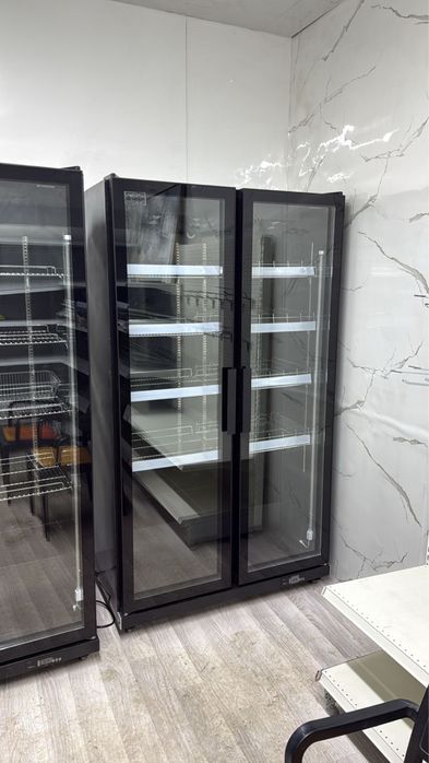 Холодильная витрина