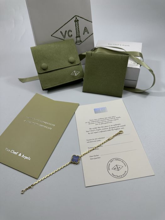Brățară Van Cleef & Arpels Gold 750 Chalcedony