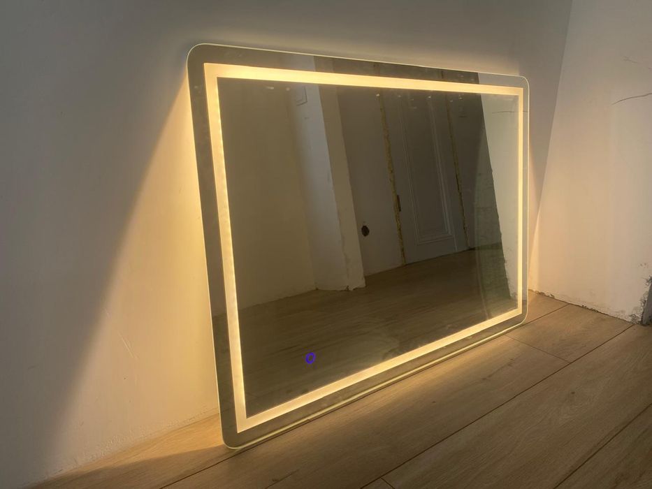 Продам зеркало Новое размер 100*70