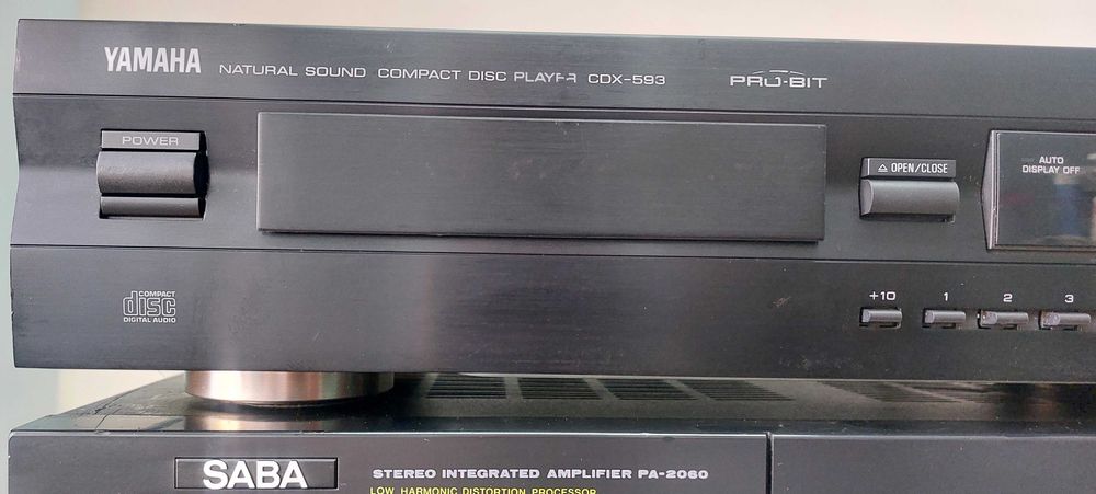 Yamaha CDX 593 Pro Bit CD player muzica pt amplificator