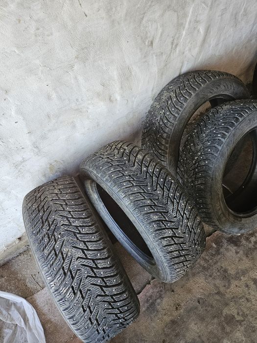 Продам покрышку зимние