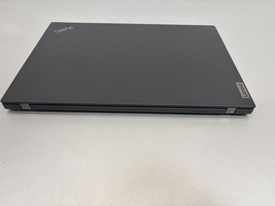 Lenovo ThinkPad T14s Gen2, Intel Core I5-1135G7, SSD 256, RAM 8 GB