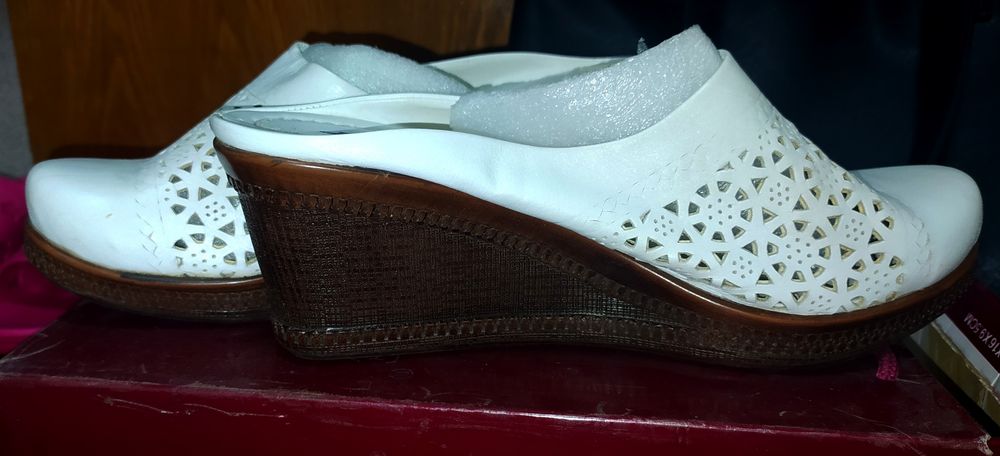 Женская обувь на лето