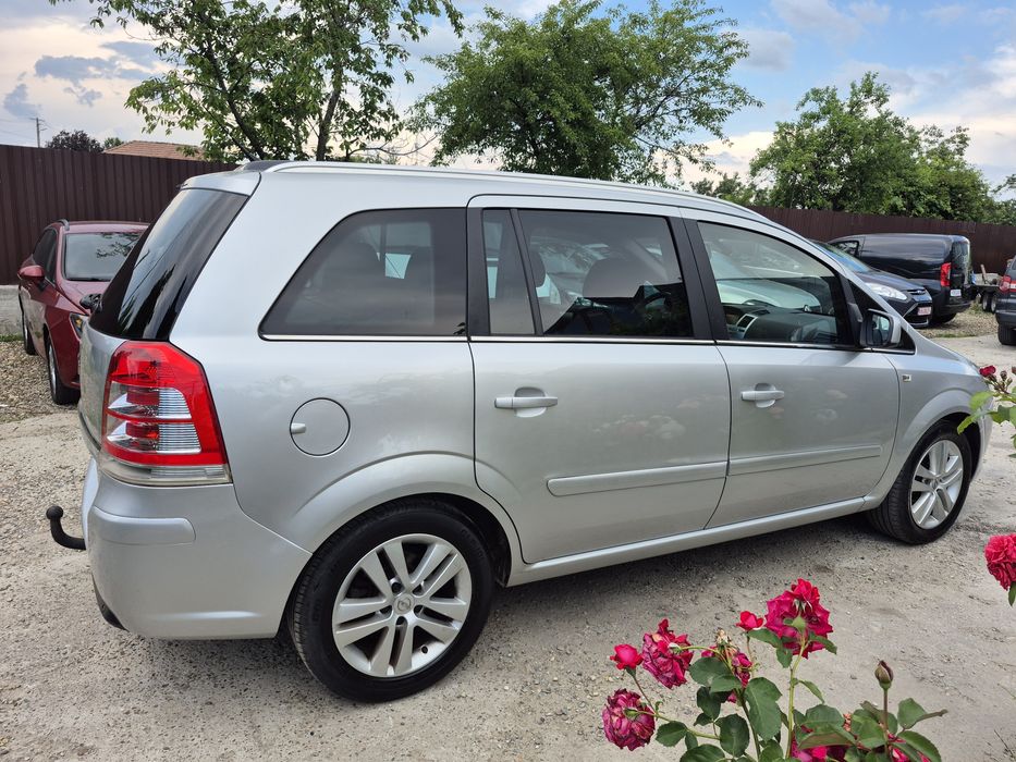 Opel zafira 1.8 benzină facelift 7 locuri