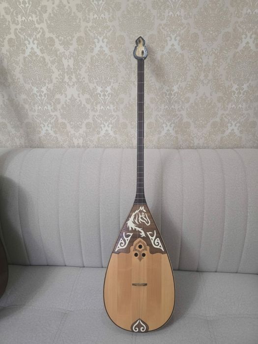 Домбыра сатылады