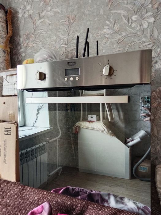 Продам духовку  б/у