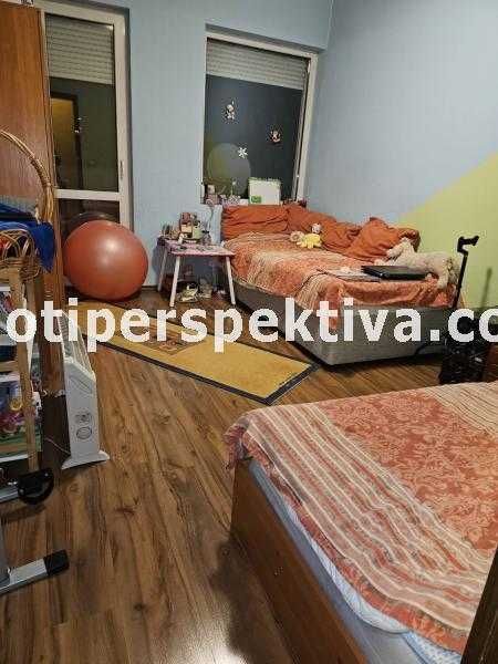 Продава се Тристаен апартамент в Пловдив, Кючук Париж - 105 кв.м за 1817 €/кв.м - Снимка #3