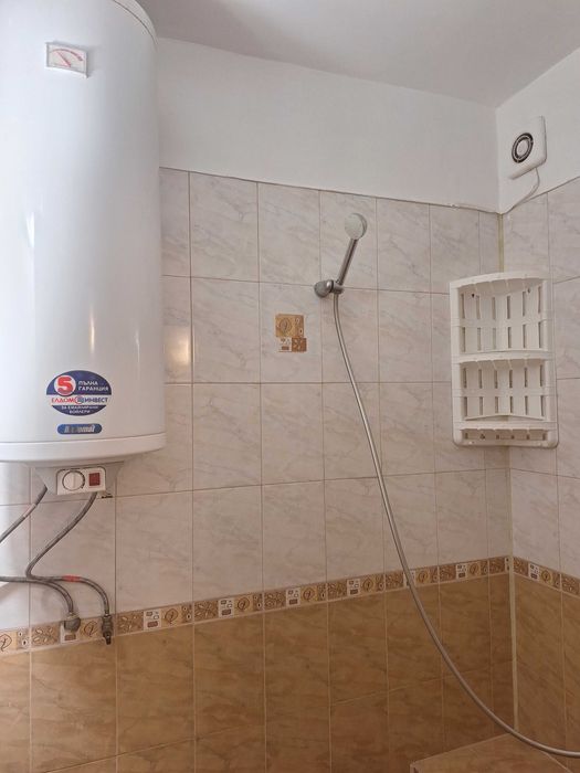 Дава се под наем Тристаен апартамент в Варна, Автогара - 90 кв.м за 561 € - Снимка #5