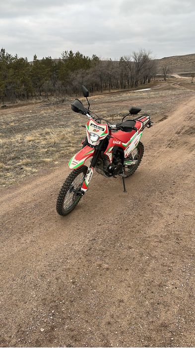 Мотоцикл 300куб.спортинвентарь