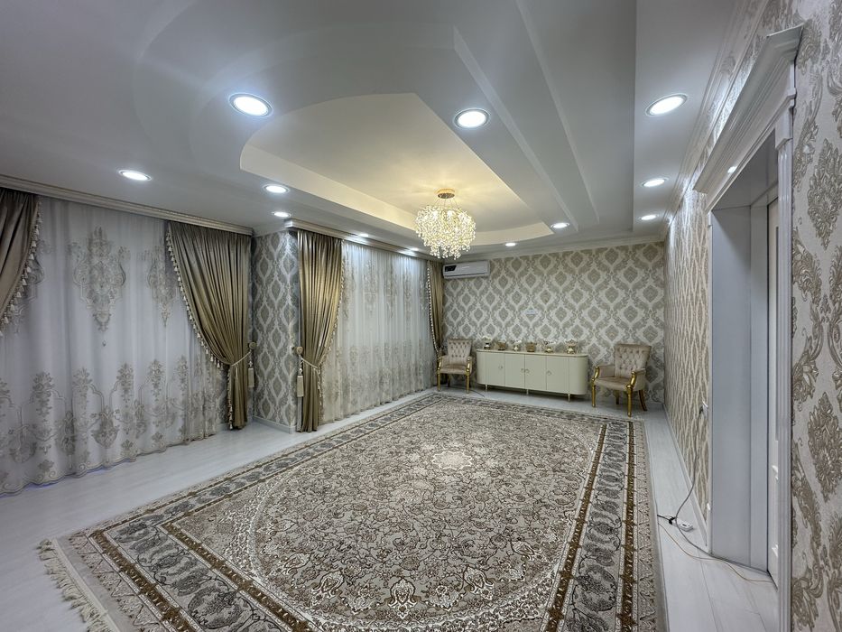 Продается 2 этажный дом, напротив 10 квартала