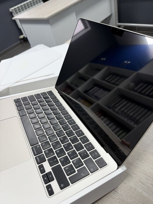 Продам срочно MacBook Air