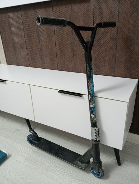 Самокат железный,трюковый