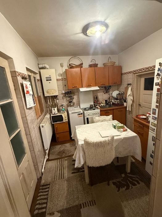 Vând casă  oraș Lehliu-Gară