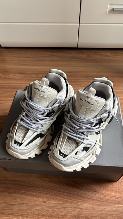 Balenciaga tracks