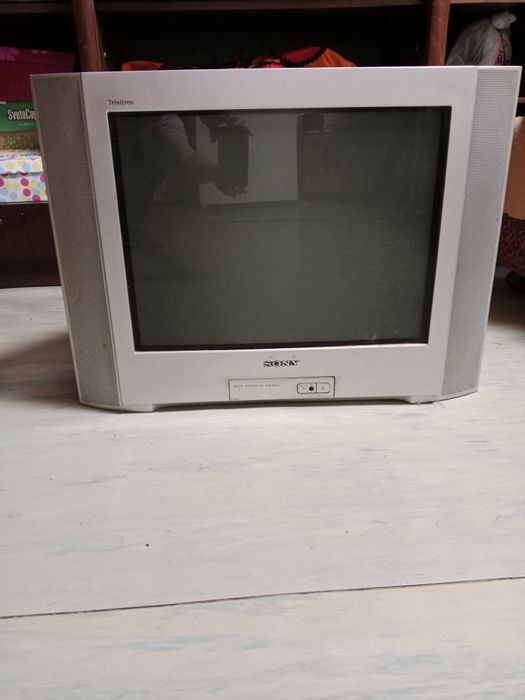 Сотилади рангли телевизор