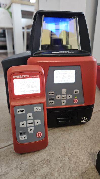 Laser rotativ profesional panta dubla digitală Hilti PRE38,complet