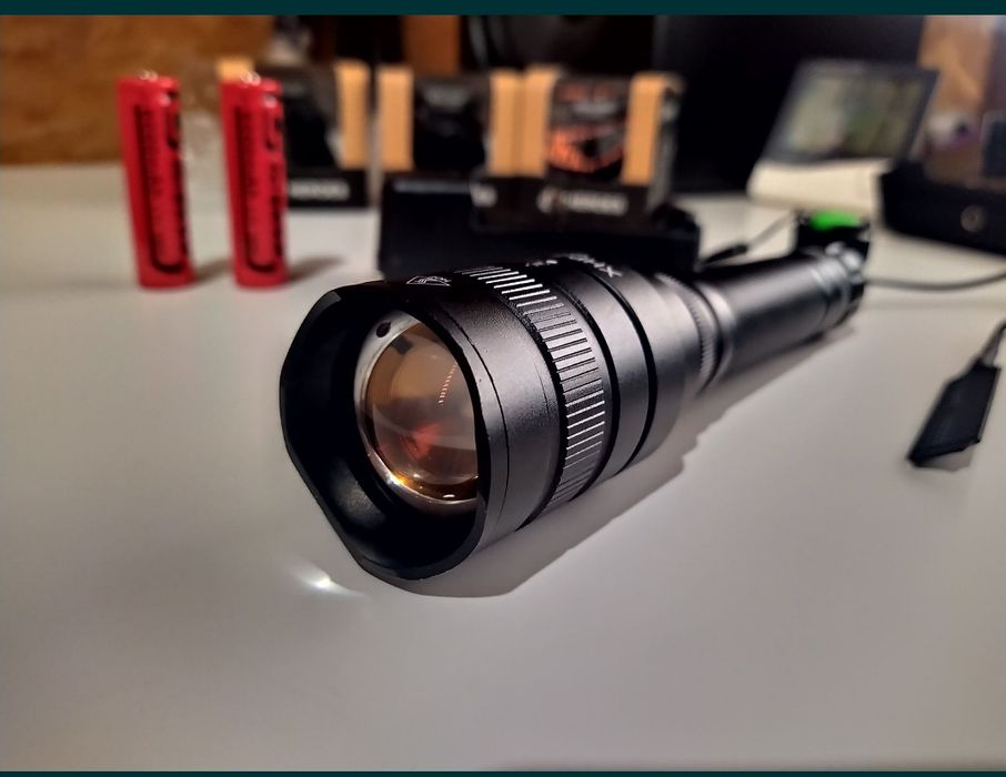 NEW CREE P50-WC VÂNĂTOR ! Lanterna profesionala, 100%metal pt arma