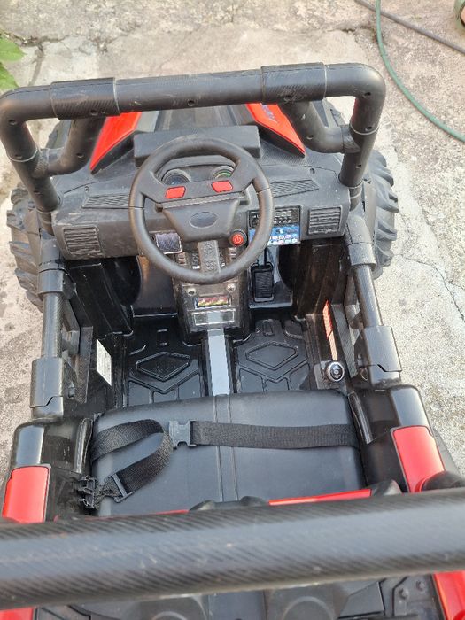 Детски акумулаторен джип