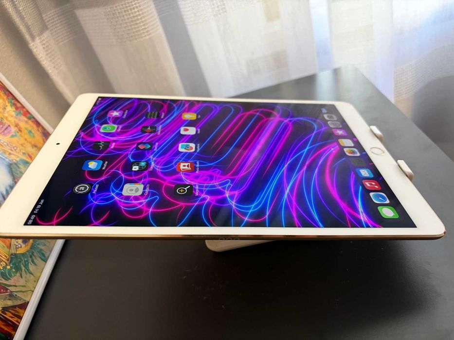 Apple iPad Pro 1gen A1701 10.5' 64GB WiFi / Gold [4GB RAM]