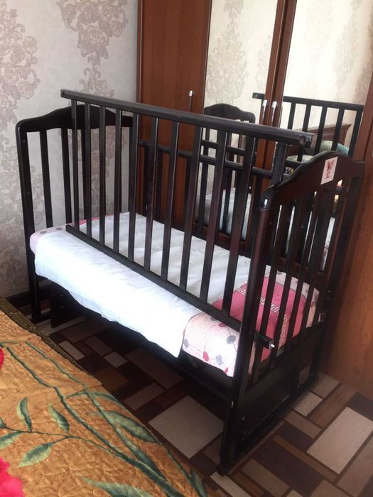 Детский кровать .