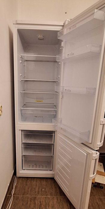 Combina frigorifica Arctic