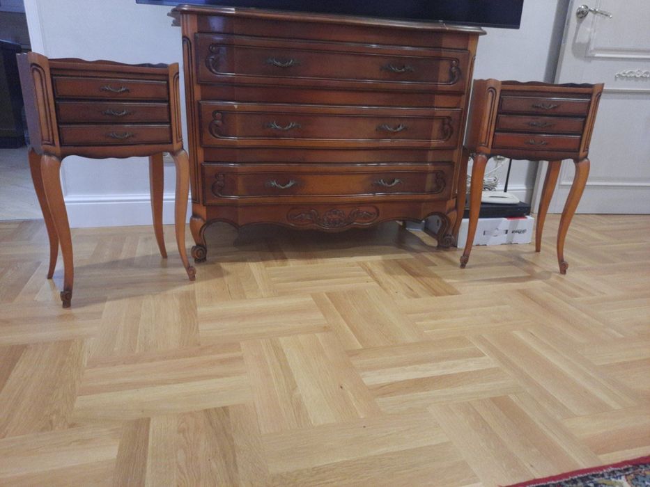 Черешов скрин с две нощни шкафчета