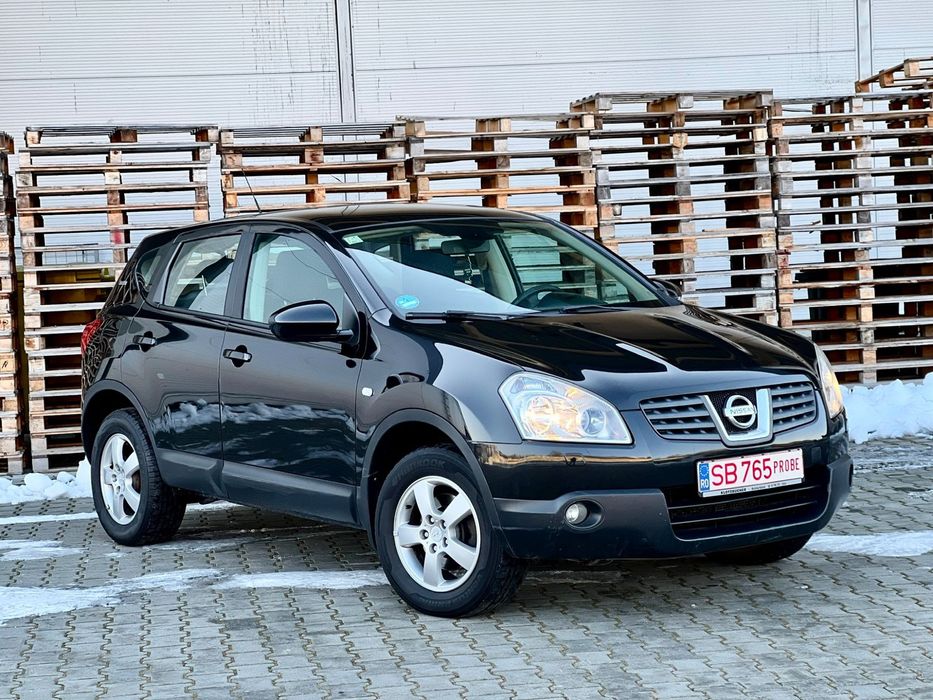 Nissan Qashqai 2.0 Benzina Aspirat / Panoramic / Incalzire Scaune / Carlig remorca