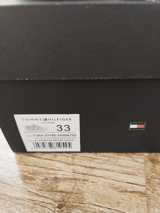 Adidași Tommy Hilfiger