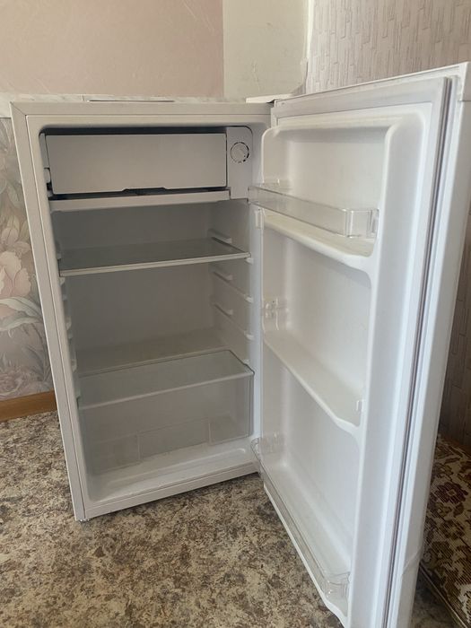 Продам офисный холодильник