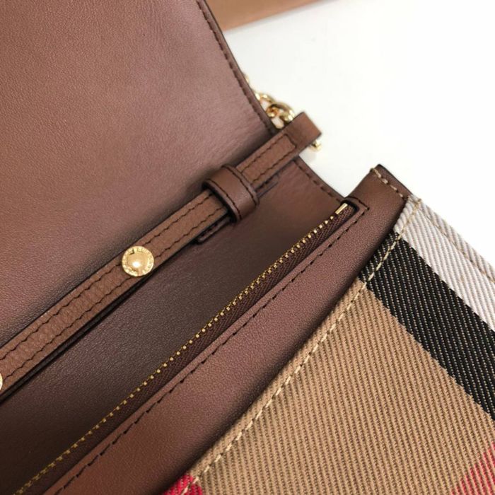 Geanta Burberry