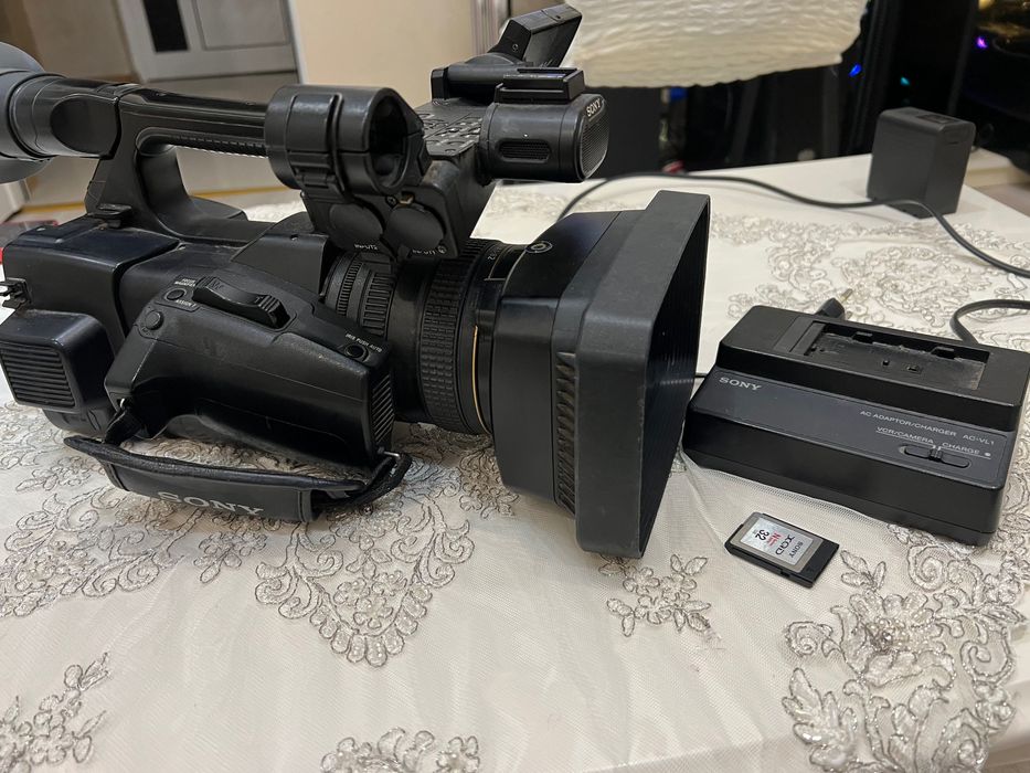 Sony FDR-AX1 4K Професионална Видеокамера