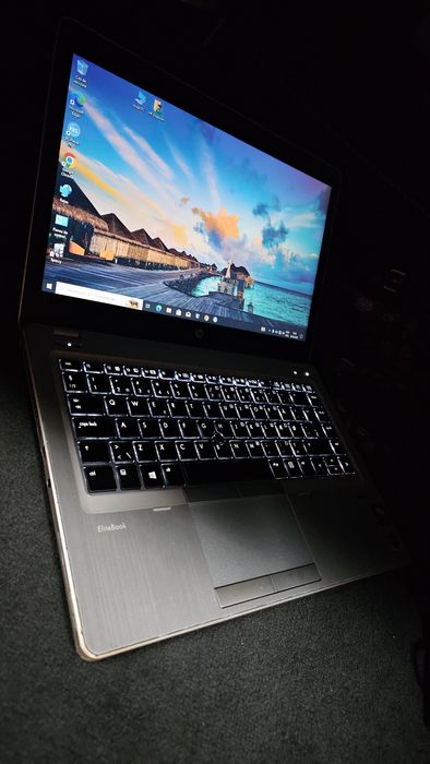 Slim HP Elitebook  8Gb RAM. SSD 180gb, ecran 14inch