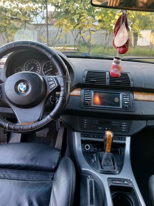 Vând BMW X5 anul 2006